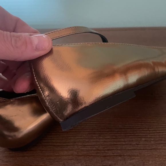 Gold flats - Picture 4 of 4